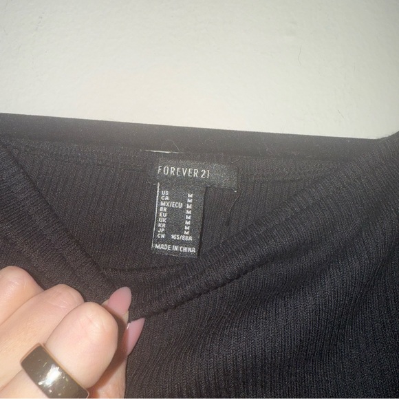 Forever 21 | Black Off-Shoulder Crop Top - Picture 2 of 4